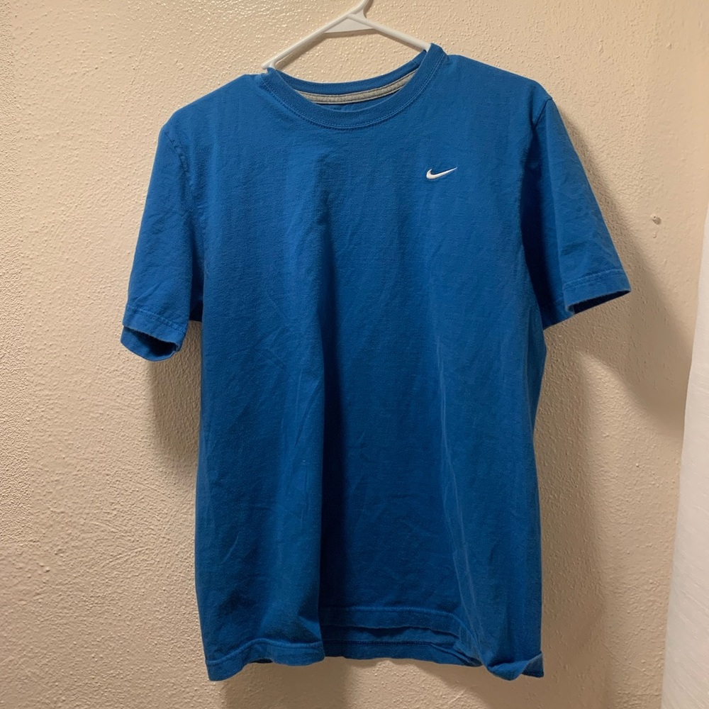 Nike tee